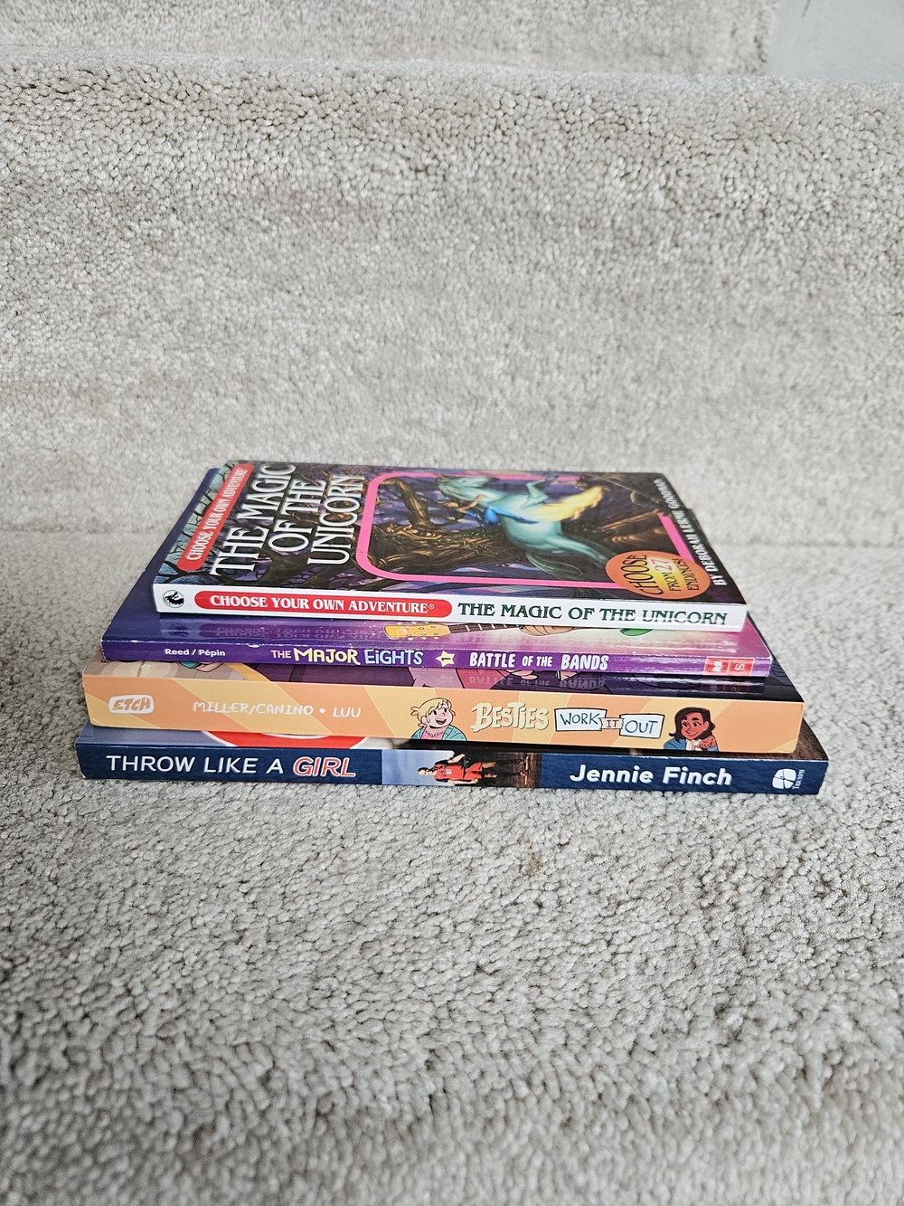 4 Pack Random Books - Picture 5 of 8